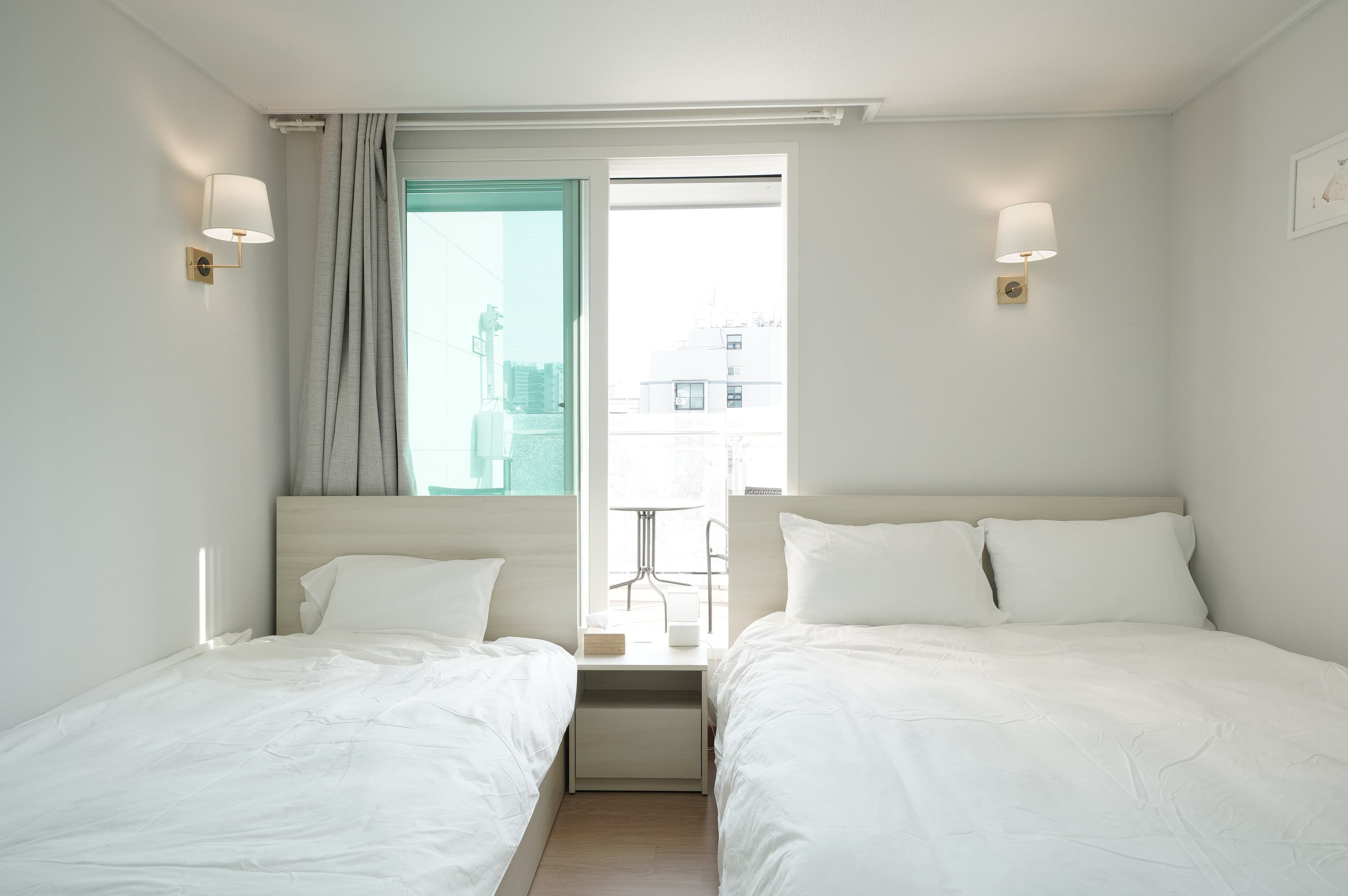 Private Rm/Ba with Balcony — Room 4·2 view 2